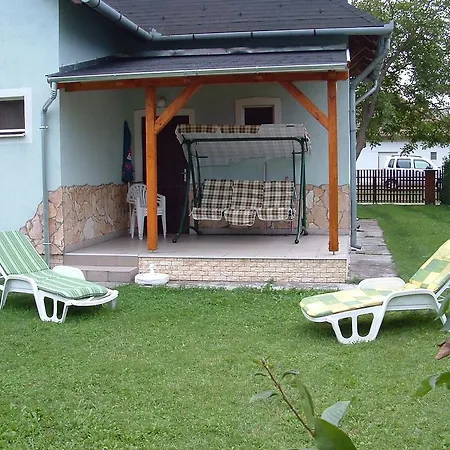 Dom wakacyjny Fahej Haz Balatonmáriafürdő